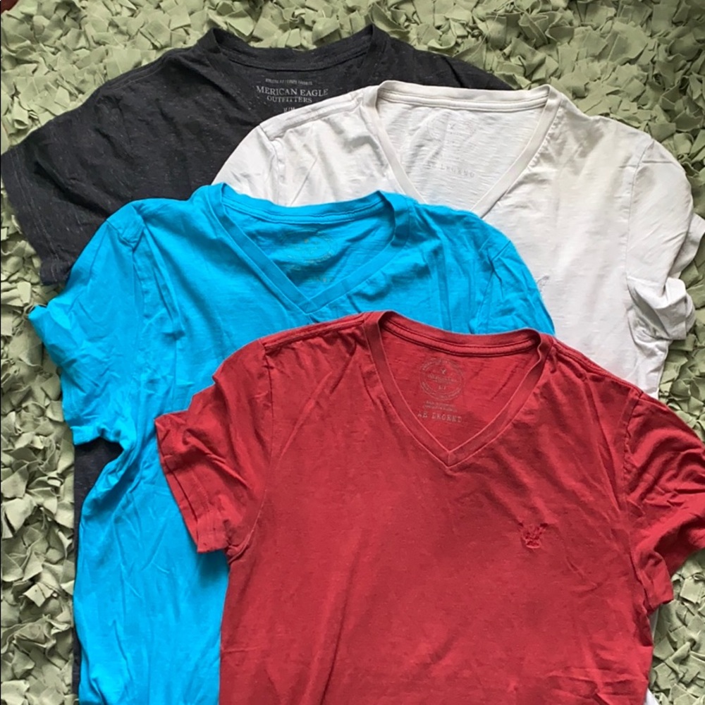 4 American Eagle V-neck T-Shirts
